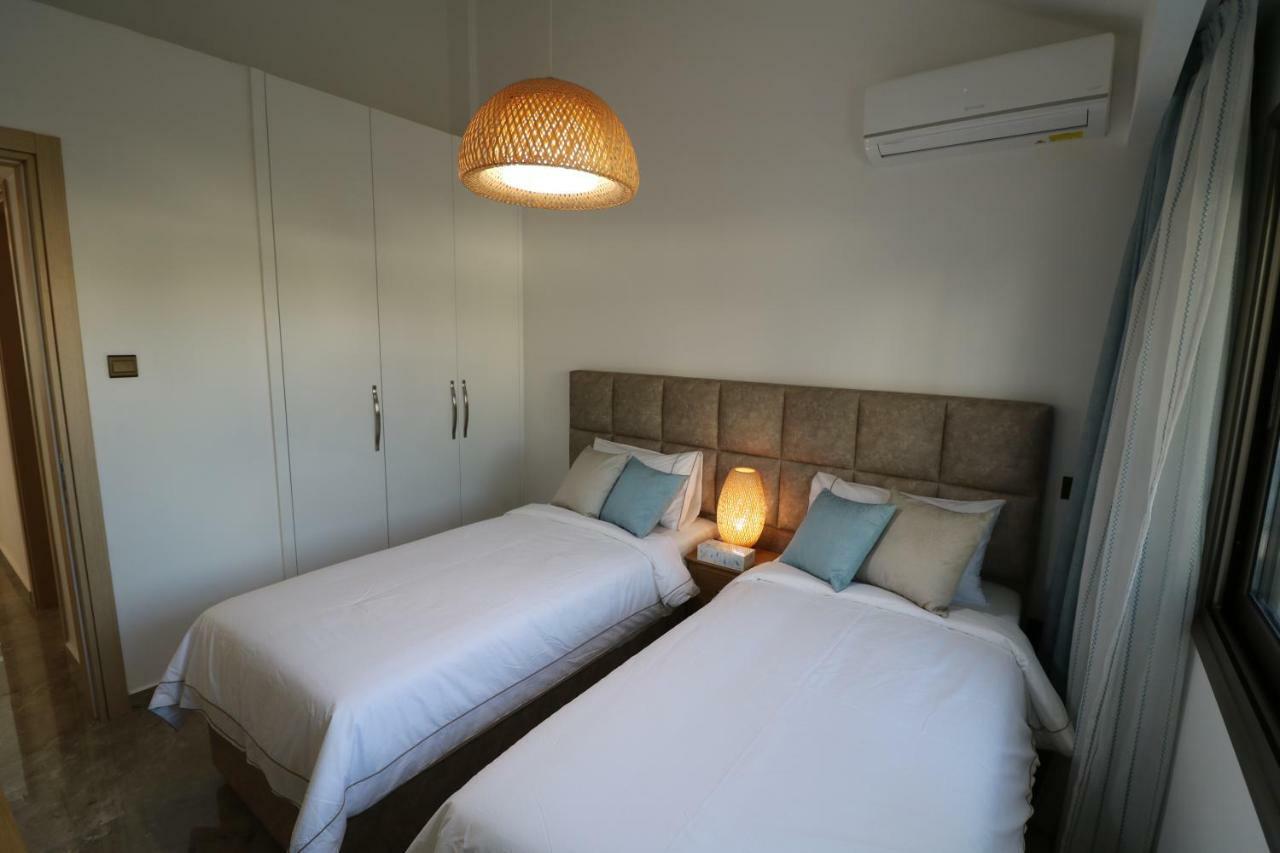Yulya Villa By Taimoura Paphos ภายนอก รูปภาพ