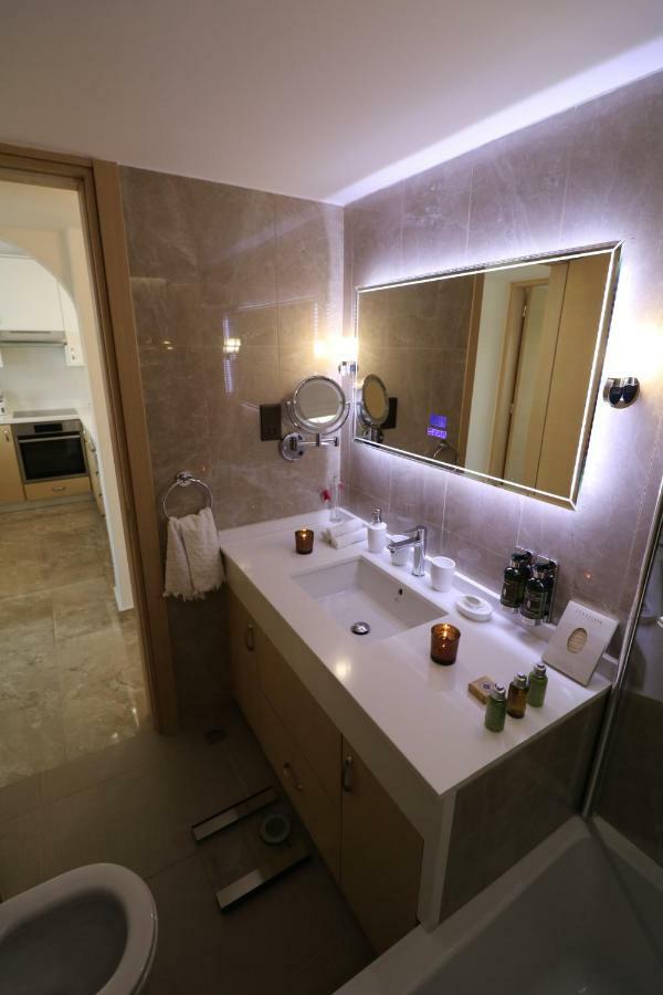 Yulya Villa By Taimoura Paphos ภายนอก รูปภาพ