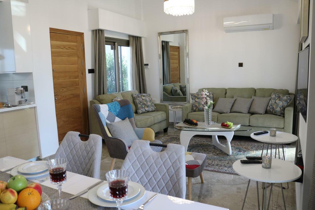 Yulya Villa By Taimoura Paphos ภายนอก รูปภาพ