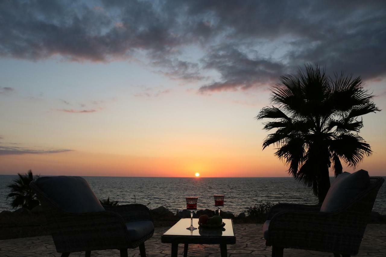 Yulya Villa By Taimoura Paphos ภายนอก รูปภาพ