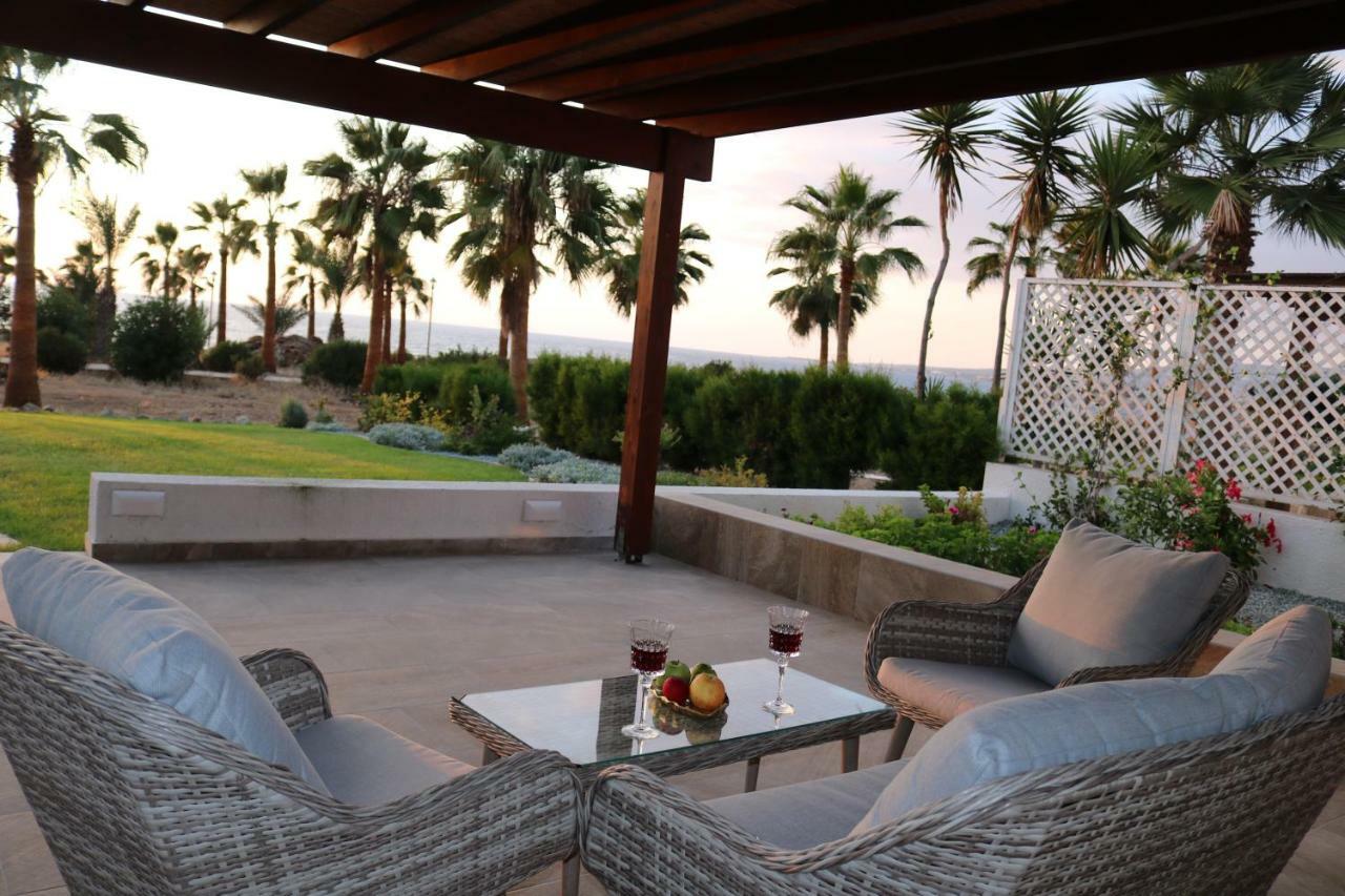 Yulya Villa By Taimoura Paphos ภายนอก รูปภาพ